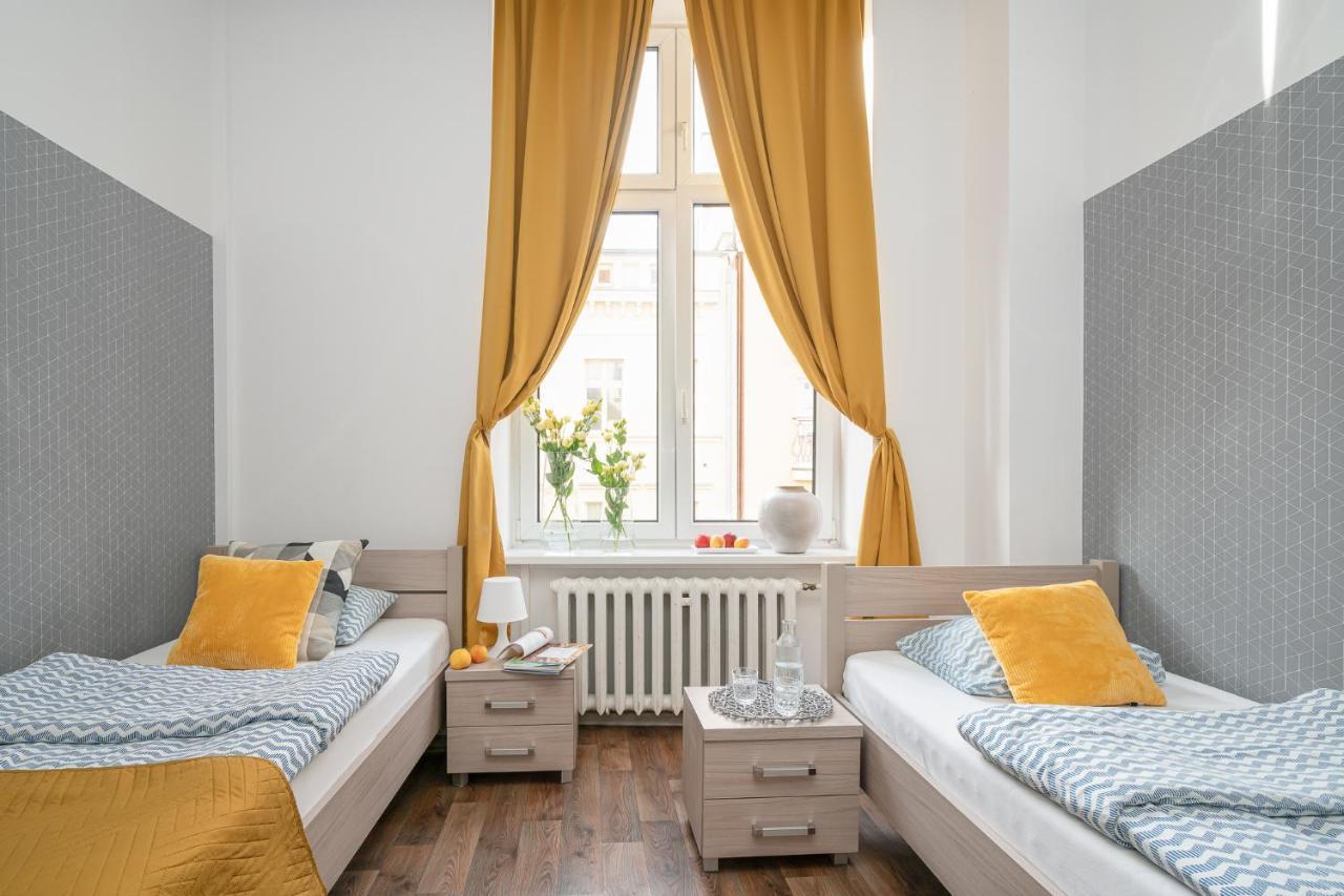 Absynt Hostel